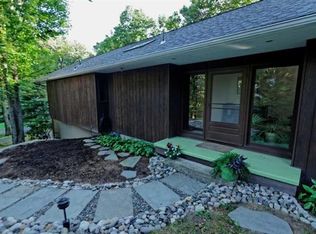 11 Davis Pl, Latham, NY 12110