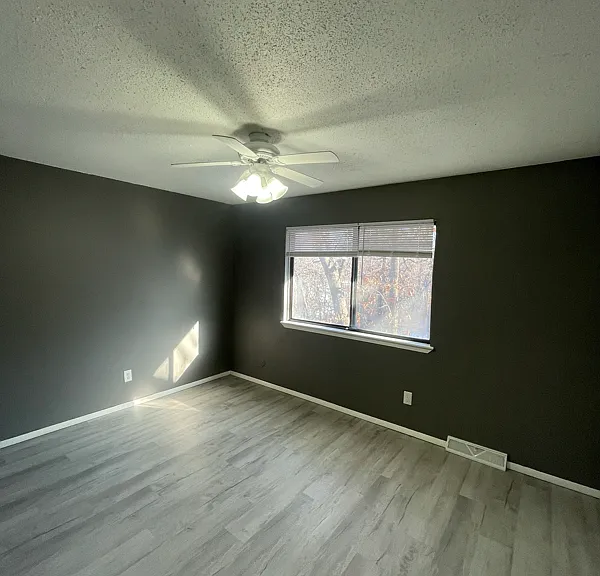 3211 Schuetzen Ln — Photo 2