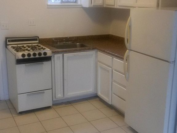 3rd image of 5943 Garden Ave