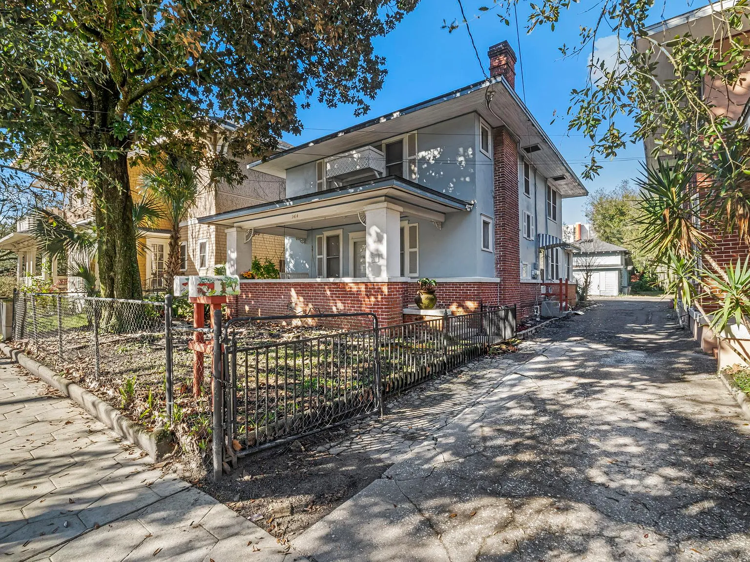 1416 N Pearl St — Photo 1