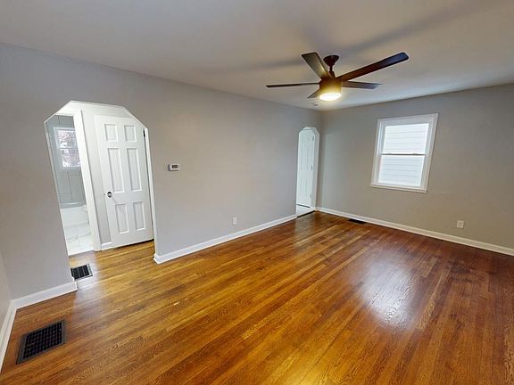3rd image of 3738 Charloe Ct