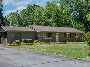 1328 Amherst Rd, Morganton, NC 28655
