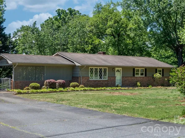 1328 Amherst Rd, Morganton, NC 28655