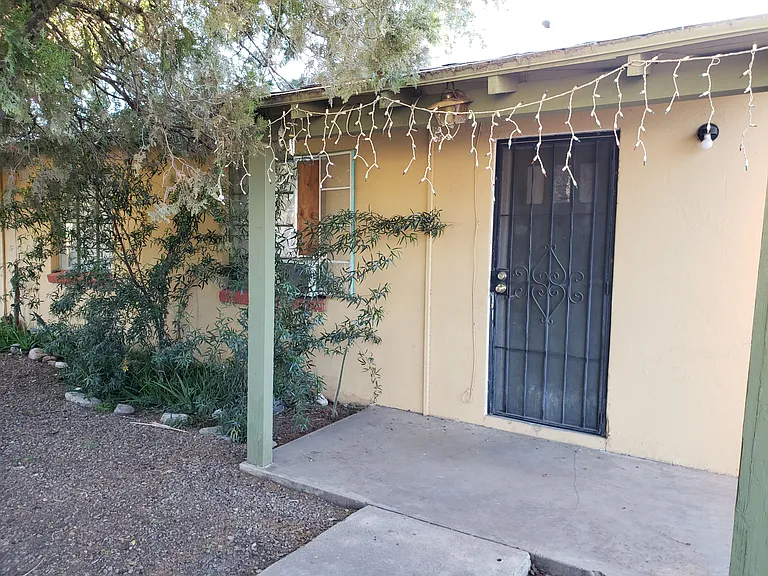 109 W Prince Rd — Photo 3