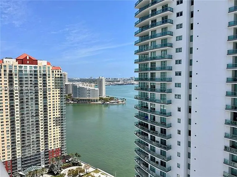 1300 Brickell Bay Dr #3206 — Photo 25
