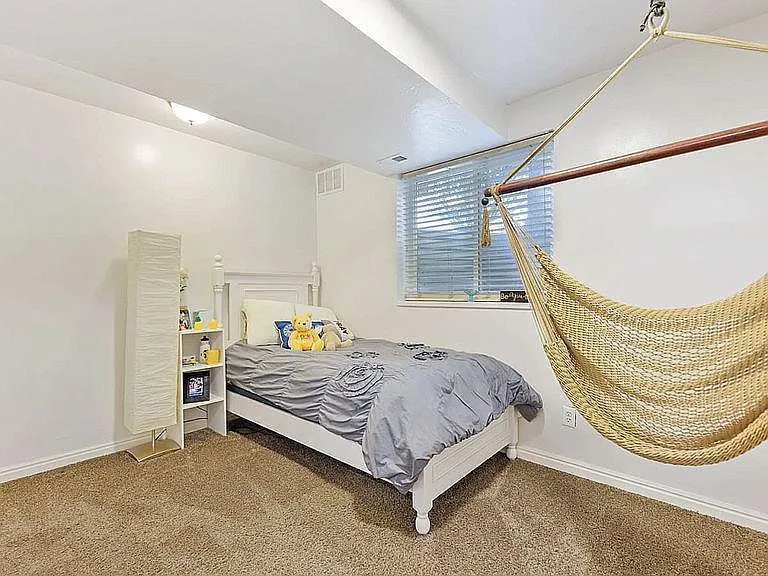 1043 N 2525 W — Photo 15