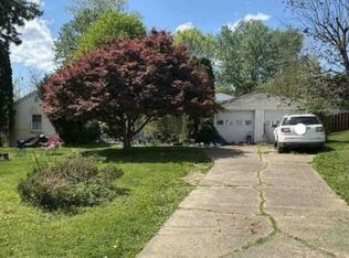225 Eisenhower Dr, Charleston, WV 25302