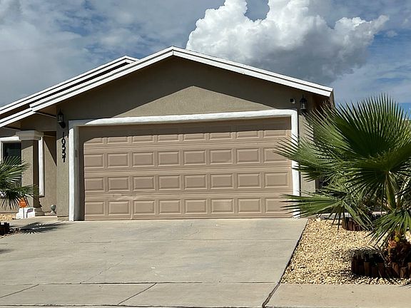 2nd image of 10557 Silvercloud Dr