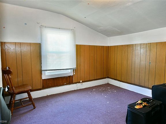 33rd image of 216 Federal St NE