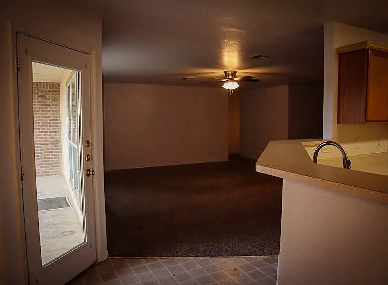 5208 Bridle Dr — Photo 8