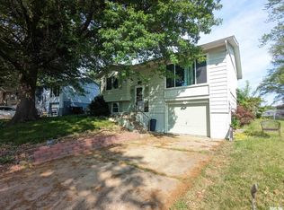 612 Joliet Rd, Marquette Heights, IL 61554