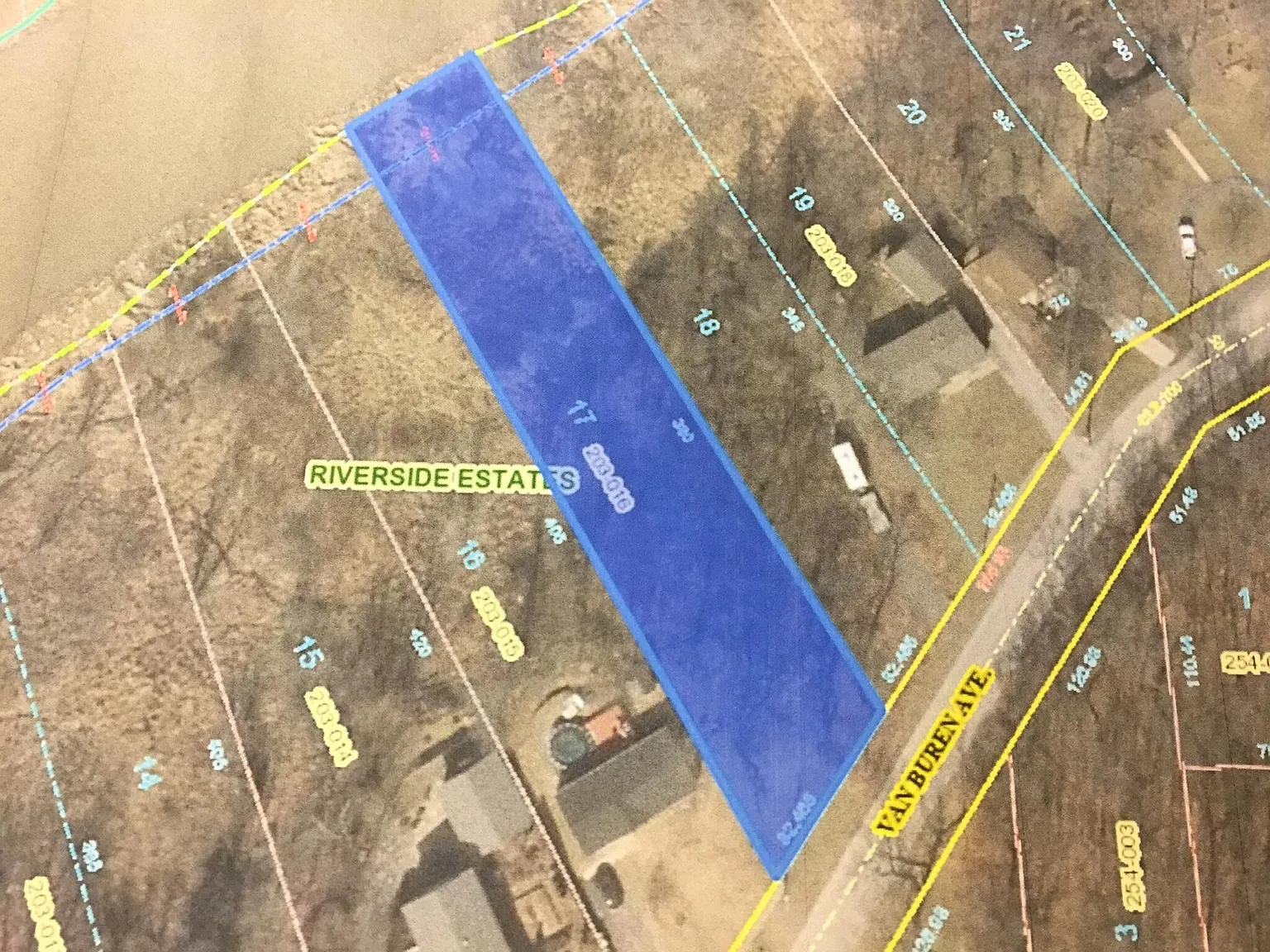 600 Van Buren Ave photo 1