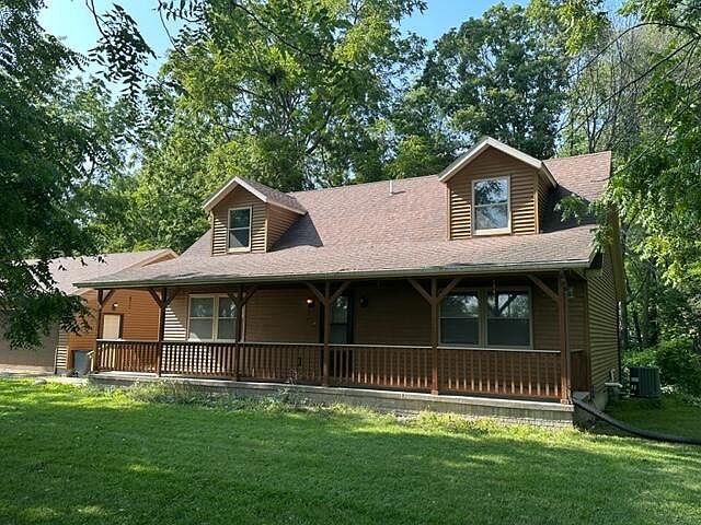 1st image of 2799 Woodland Dr
