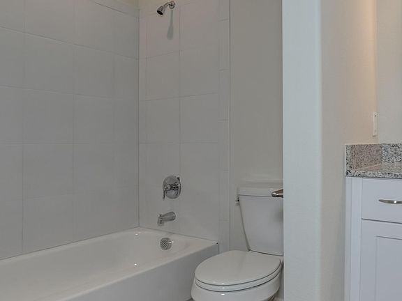 5th image of 1305 S Heritage Pkwy #2063