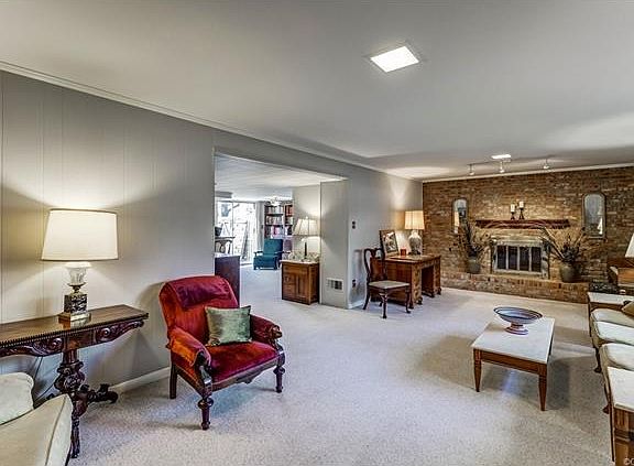 5th image of 9321 Lakeland Ct