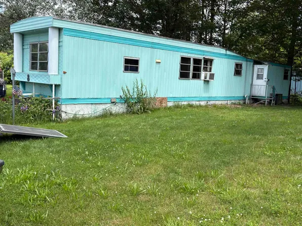 8 Quinn Street, Tilton, NH 03276