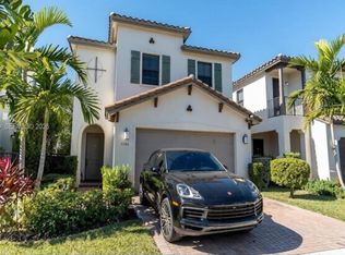 9794 W 34th Ct, Hialeah, FL 33018