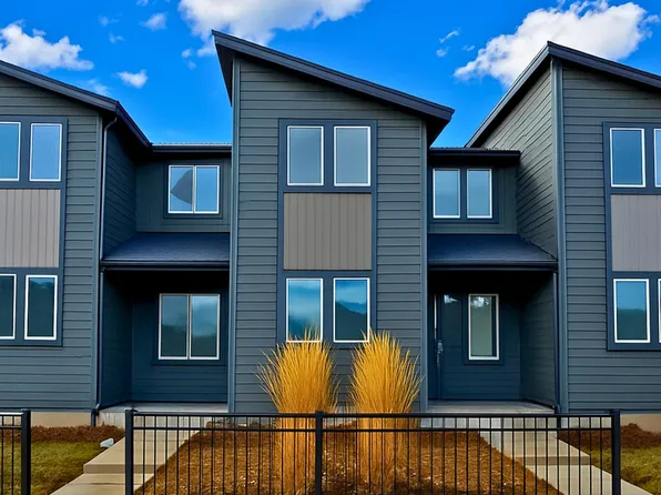 3017 NE Red Jasper Pl, Bend, OR 97701