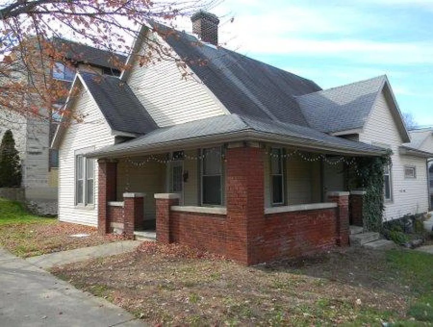 416 S. Dunn — Photo 2