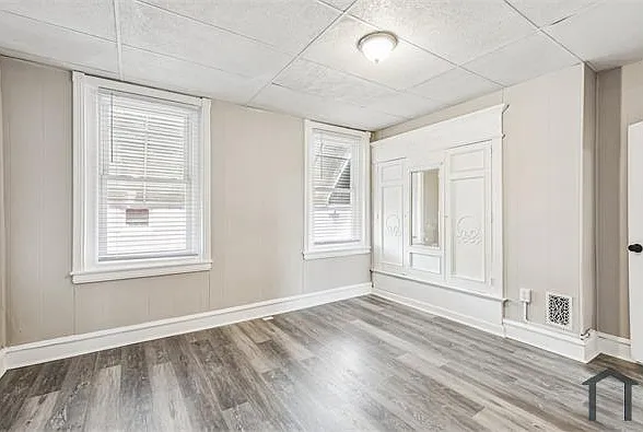 2416 N Hollywood St — Photo 13