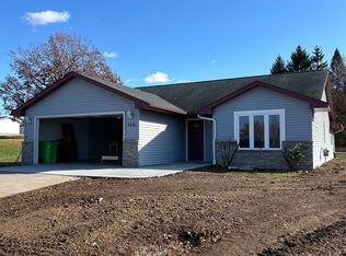 118 Grandview Ct, Cadott, WI 54727