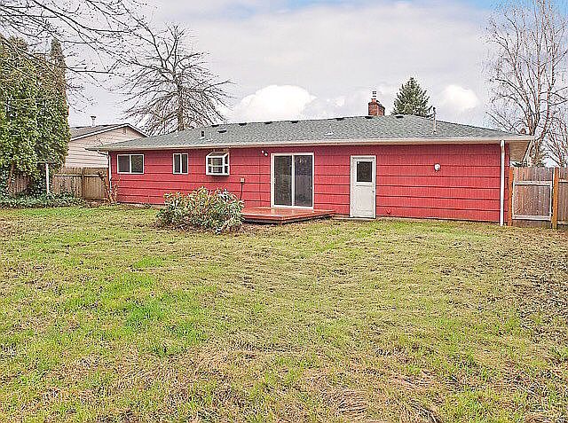 2nd image of 1020 SE 221st Ave