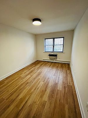 4th image of 31-46 29th St #1B