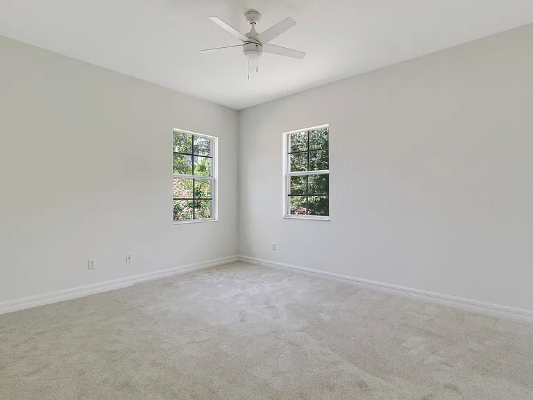 112 Dunmore Dr — Photo 30