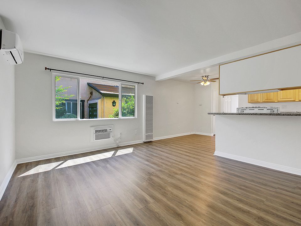 Photo of similar but older unit, this new unit will not disappoint!