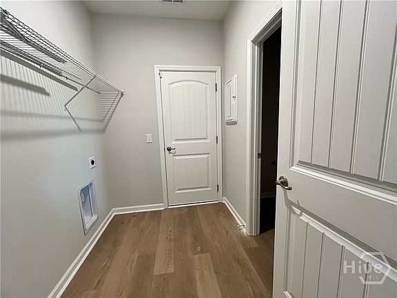4th image of 113 Snowbell Court
