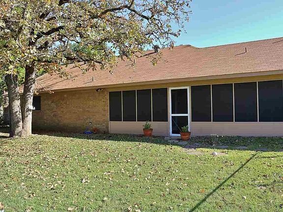 4th image of 236 Texas Dr