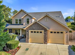 3909 Crystal Springs Dr, Medford, OR