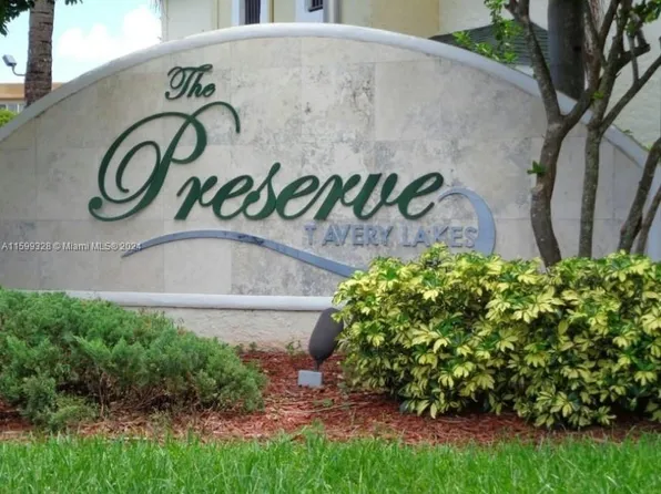 3930 NW 87th Ave, Fort Lauderdale, FL 33351