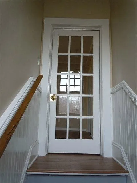 door to liv. room - 664 W 2nd St
