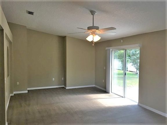 4th image of 104 King Arthur Ct