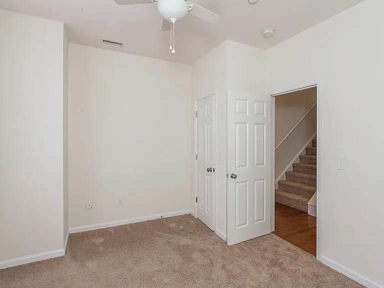1712 Monument St #A — Photo 11