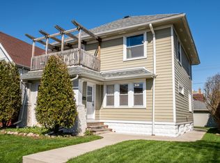 3126 N Oakland Ave, Milwaukee, WI 53211