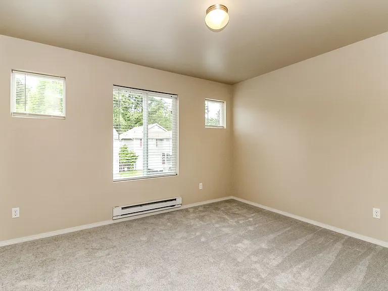 1360 Sinclair Dr — Photo 16