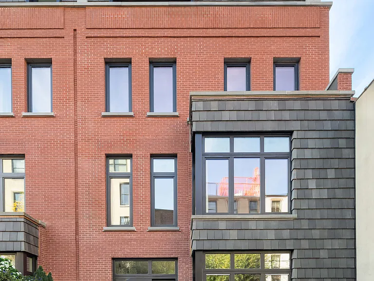 295 Hicks St — Photo 12