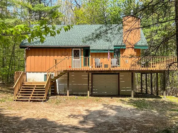 31 Cherry Ln, Jay, NY 12941