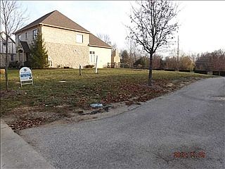 3rd image of 7663 Carriage House Way