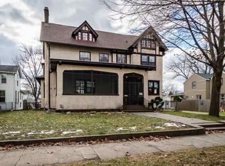 535 5th Ave S, Clinton, IA 52732