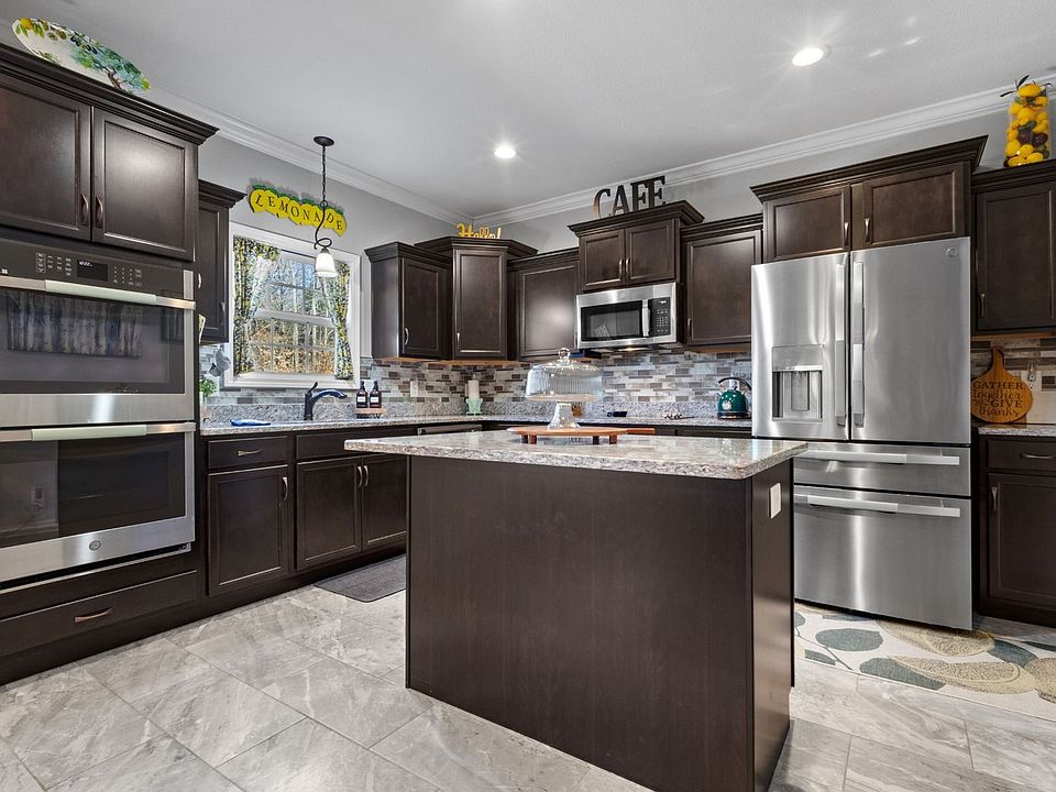 1st image of 383 Barry Dr