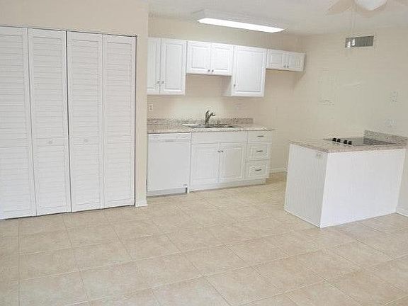 4th image of 635 Executive Center Dr #M108