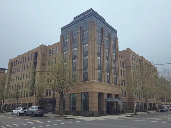 525 N Fayette St #616, Alexandria, VA 22314