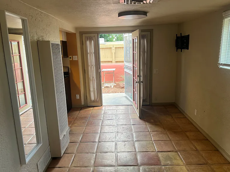 403 Columbia Dr SE — Photo 12
