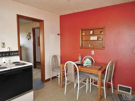 2nd image of 1610 Meadow Ave