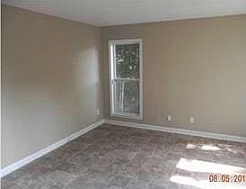 3rd image of 5859 Roxboro Dr