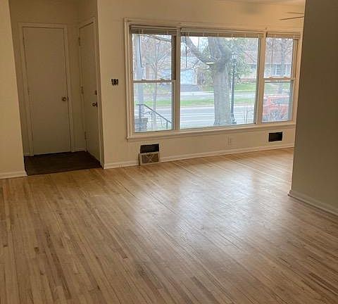 5th image of 1274 Saint Paul Ave