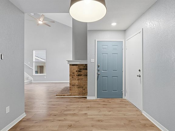 4th image of 317/319 Rawhide Loop